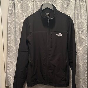 The North Face Men's Black Apex Full Zip Performance Jacket